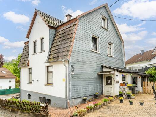 Einfamilienhaus zum Kauf 245.000 € 5 Zimmer 132,5 m² 521 m² Grundstück Huppichteroth Nümbrecht 51588