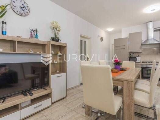 Haus zum Kauf 450.000 € 3 Zimmer 350 m² Tinjan Tinjan