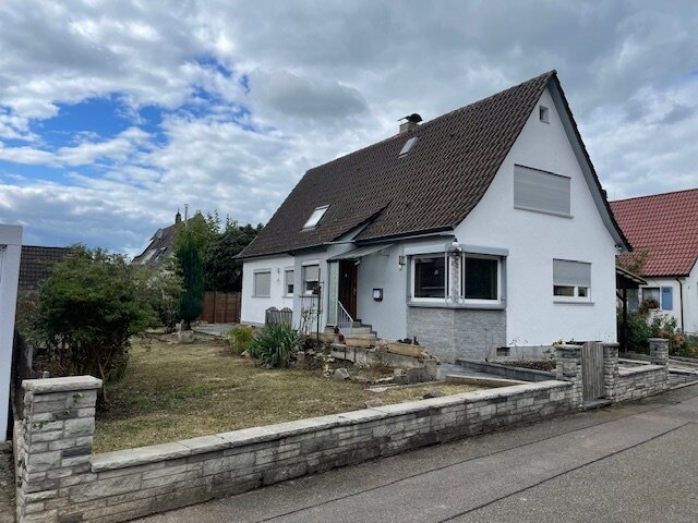 Einfamilienhaus zum Kauf 350.000 € 5 Zimmer 151 m²<br/>Wohnfläche 565 m²<br/>Grundstück ab sofort<br/>Verfügbarkeit Achern Achern 77855