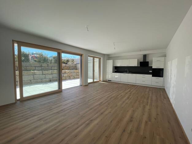 Wohnung zur Miete - Erstbezug 1.250 € 3,5 Zimmer 83,5 m² frei ab sofort Hagnau am Bodensee 88709