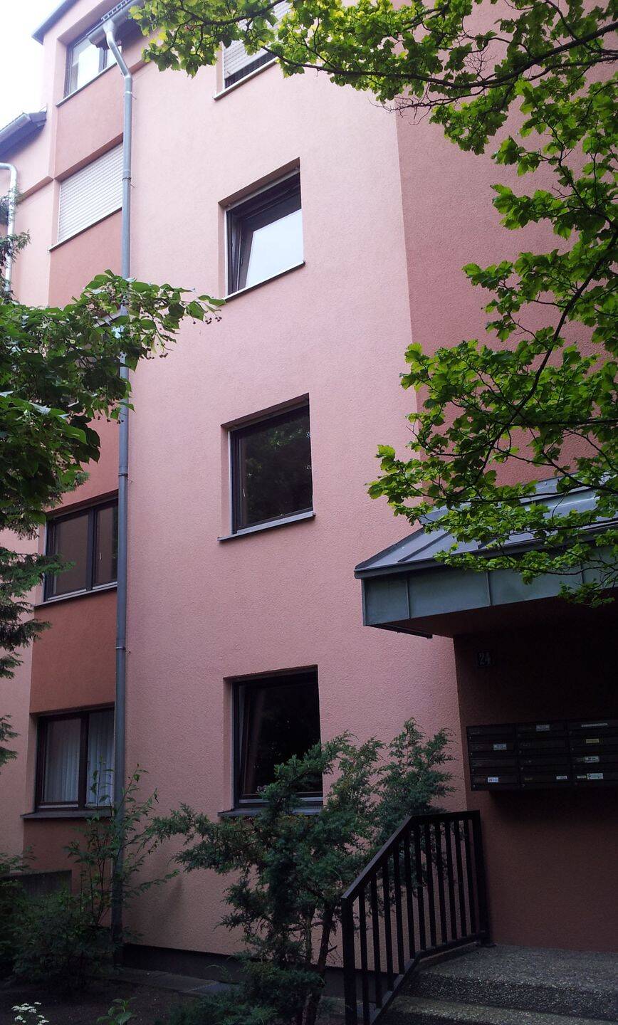 Diese gemütliche 2-Zimmer-Wohnung mit Einbauküche. "Zentrale Lage" – Nürnberg – Vorschaubild 2