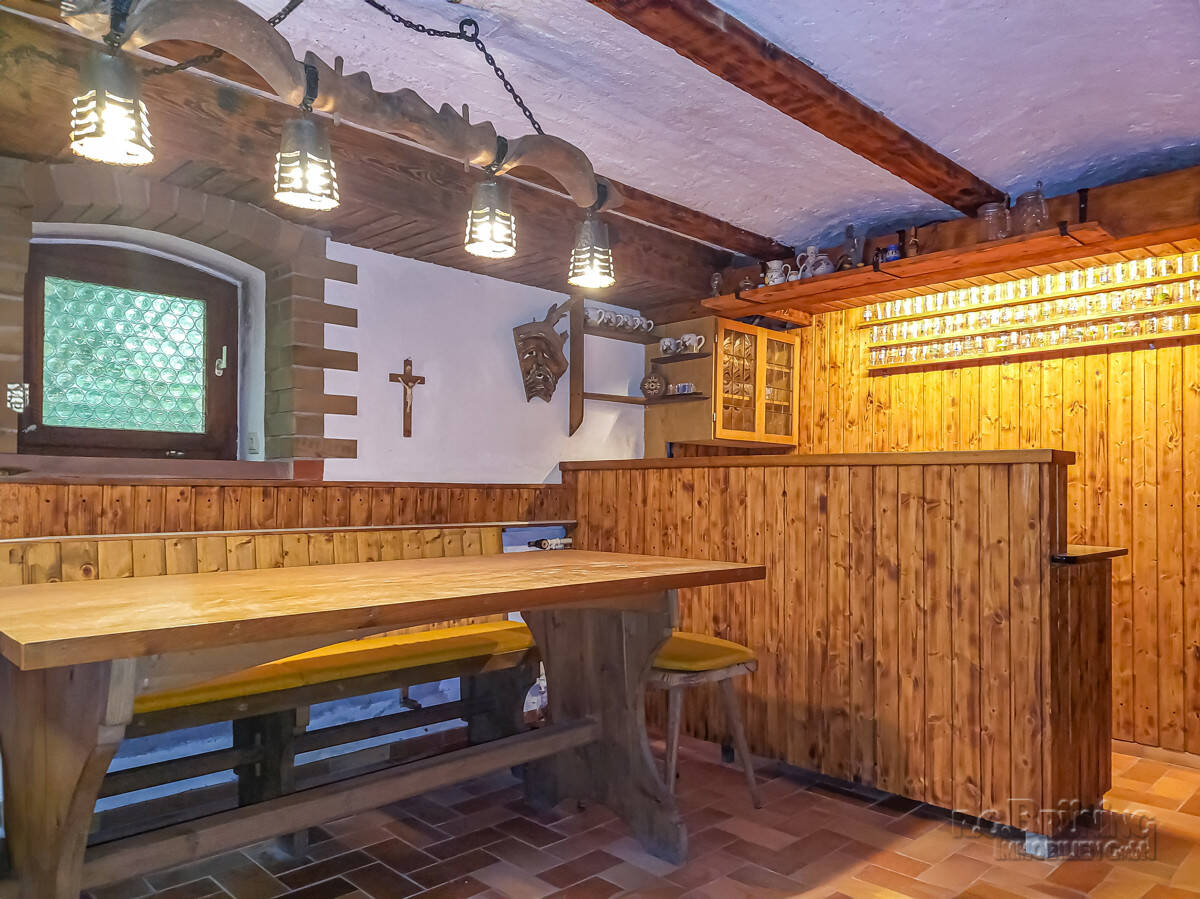 Mehrfamilienhaus zum Kauf - Więcej