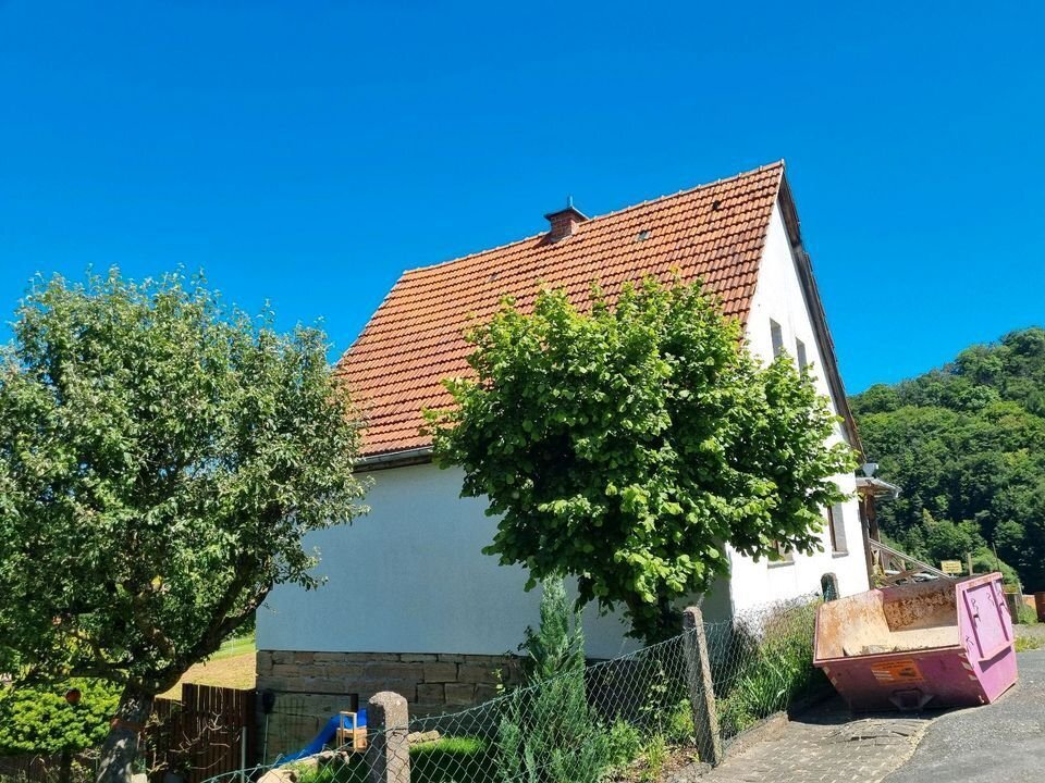 Einfamilienhaus zum Kauf provisionsfrei 139.000 € 6 Zimmer 100 m²<br/>Wohnfläche 3.200 m²<br/>Grundstück Heuberg 23 Wiesenfeld 37308