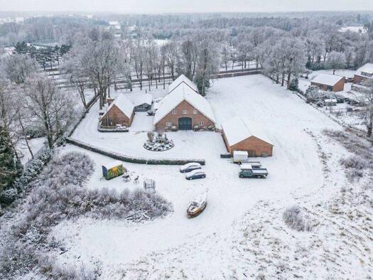 Bauernhaus zum Kauf 789.000 € 8 Zimmer 252 m² 11.668 m² Grundstück Sedelsberg Saterland / Sedelsberg 26683