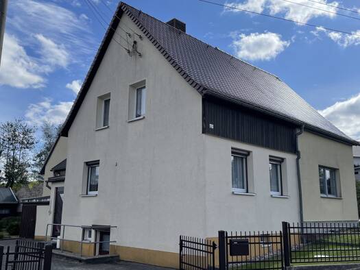 Doppelhaushälfte zum Kauf 95.000 € 3 Zimmer 66 m² 1.169 m² Grundstück Neustadt Neustadt in Sachsen 01844