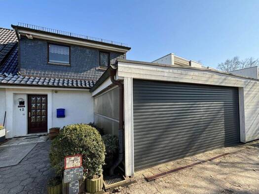 Doppelhaushälfte zum Kauf 385.000 € 3,5 Zimmer 91,3 m² 604,5 m² Grundstück Harksheide Norderstedt 22844