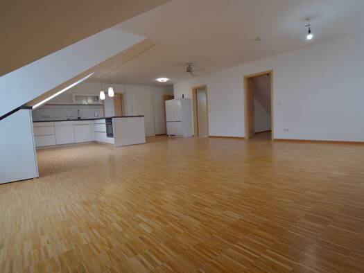 Wohnung zur Miete 800 € 3 Zimmer 78 m² frei ab 01.08.2026 Kist 97270