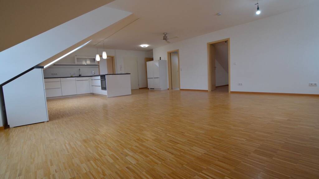 Wohnung zur Miete 800 € 2,5 Zimmer 78 m² frei ab 01.08.2026 Kist 97270