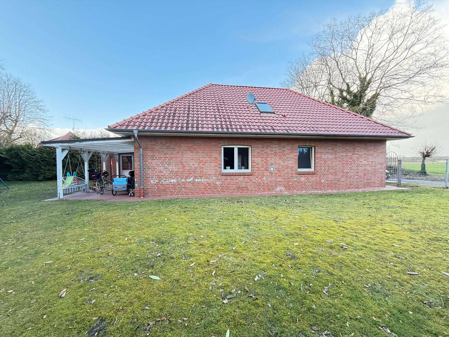 Immobilie in Vrees - Käufer Provisionsfrei! Ihr Rückzugsort im Grünen: Gepflegter Bungalow in Vrees mit viel Potenzial - Bild 3
