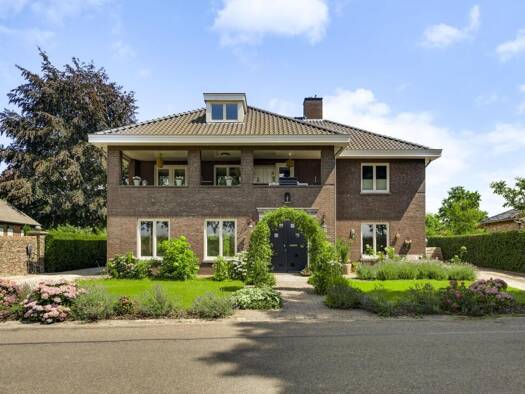 Villa zum Kauf 1.700.000 € 14 Zimmer 548 m² 2.111 m² Grundstück broekstraat 23 Roermond 6049 CJ