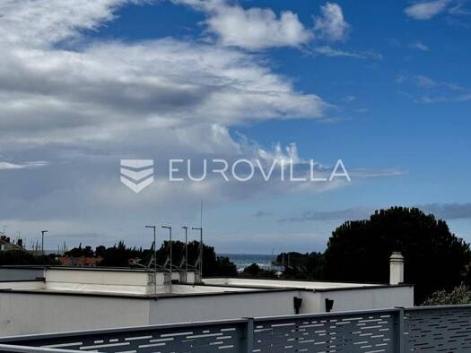 Wohnung zum Kauf 550.000 € 3 Zimmer 150 m² 1. Geschoss Novigrad Novigrad