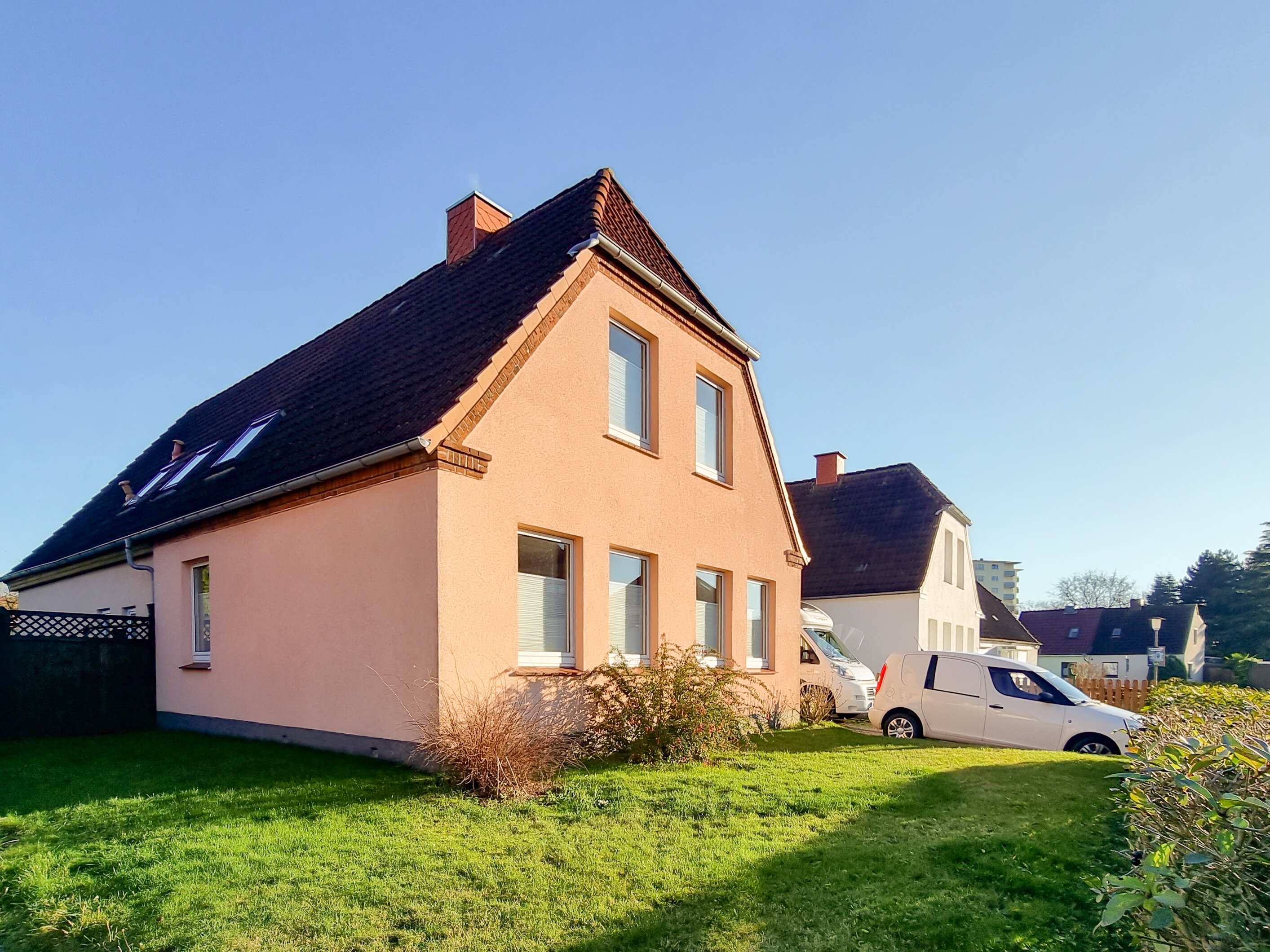 Haus zum Kauf 415.000 € 6 Zimmer 135 m²<br/>Wohnfläche 828 m²<br/>Grundstück Neustadt Neustadt in Holstein 23730