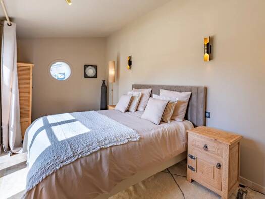 Einfamilienhaus zum Kauf 2.968.000 € 7 Zimmer 242 m² 1.000 m² Grundstück Eygalières 13810