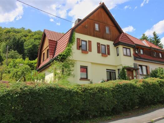 Doppelhaushälfte zum Kauf 175.000 € 5 Zimmer 140 m² 635 m² Grundstück frei ab sofort Zella-Mehlis 98544