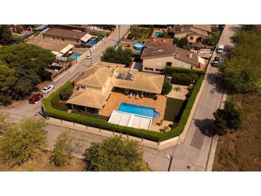 Chalet zum Kauf 699.000 € 5 Zimmer 668 m² 1.182 m² Grundstück Llagostera 17240