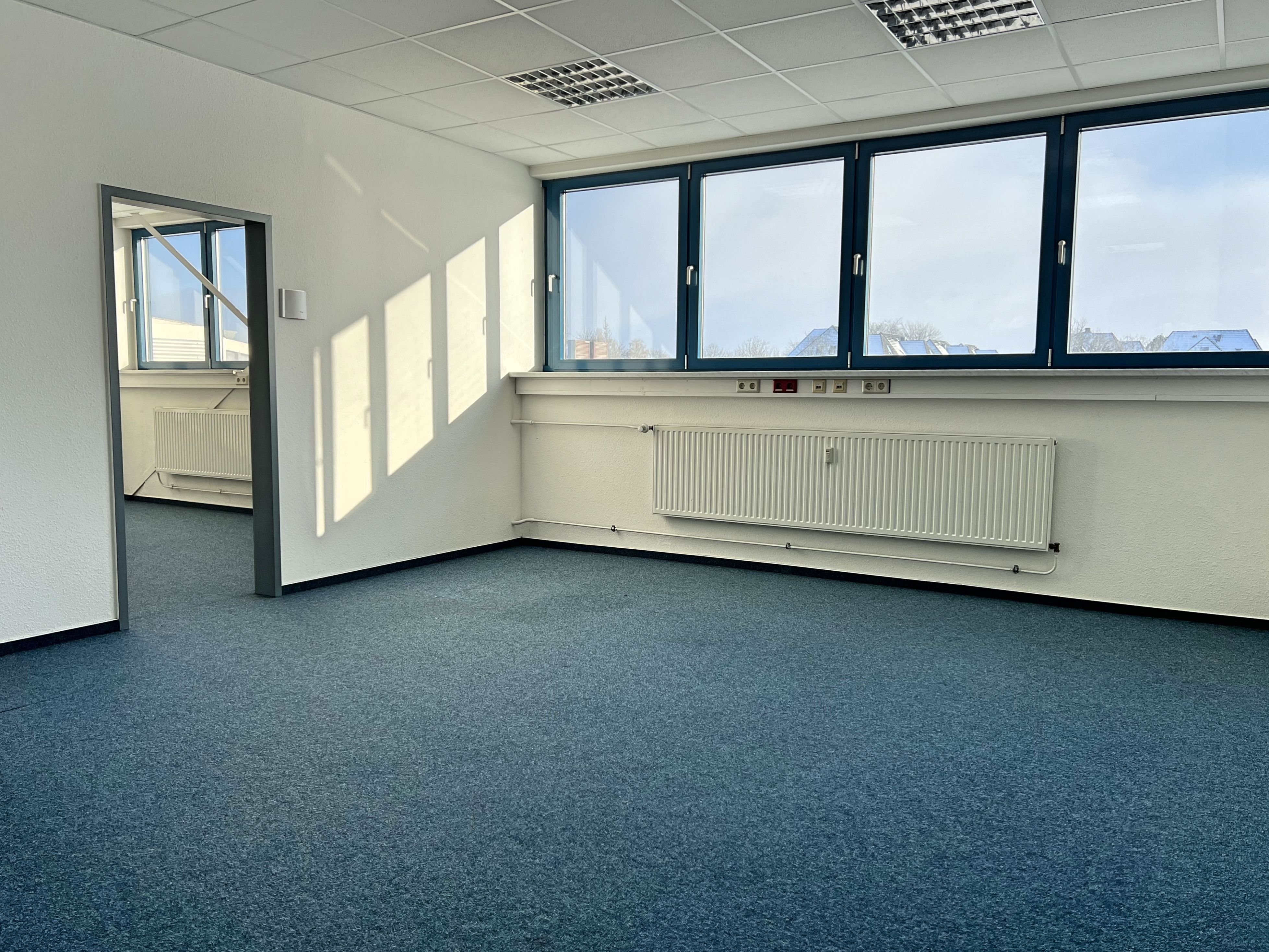 Bürofläche zur Miete provisionsfrei 10 € 6 Zimmer 196 m²<br/>Bürofläche Lornsenstr. 128-130 Schenefeld 22869