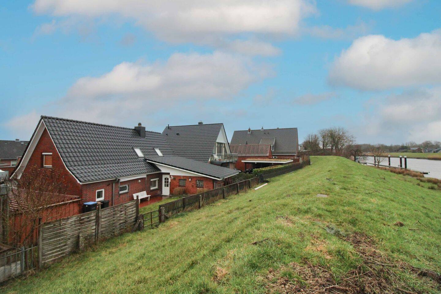 Immobilie in Bekmünde - Deichlage - Charmantes Einfamilienhaus mit viel Potenzial in Bekmünde - Bild 0