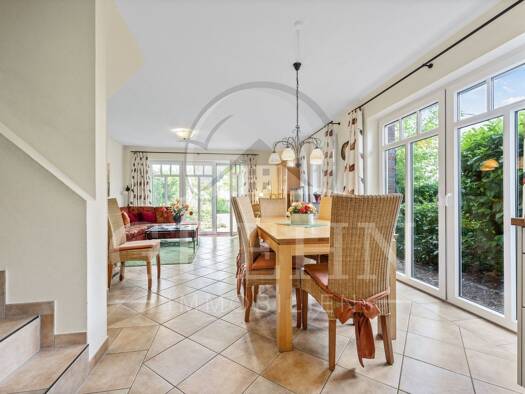 Mehrfamilienhaus zum Kauf als Kapitalanlage geeignet 1.450.000 € 11 Zimmer 195 m² 734 m² Grundstück Zingst 18374