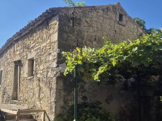 Haus zum Kauf 98.000 € 2 Zimmer 85 m² Boljun, Lupoglav Lupoglav