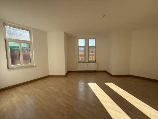 Wohnung zur Miete 399 € 2,5 Zimmer 75 m² 3. Geschoss Eisenach 99817
