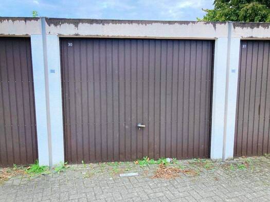 Garage zur Miete 49 € Ecke Hallesche Landstraße 999 Bernburg 06406
