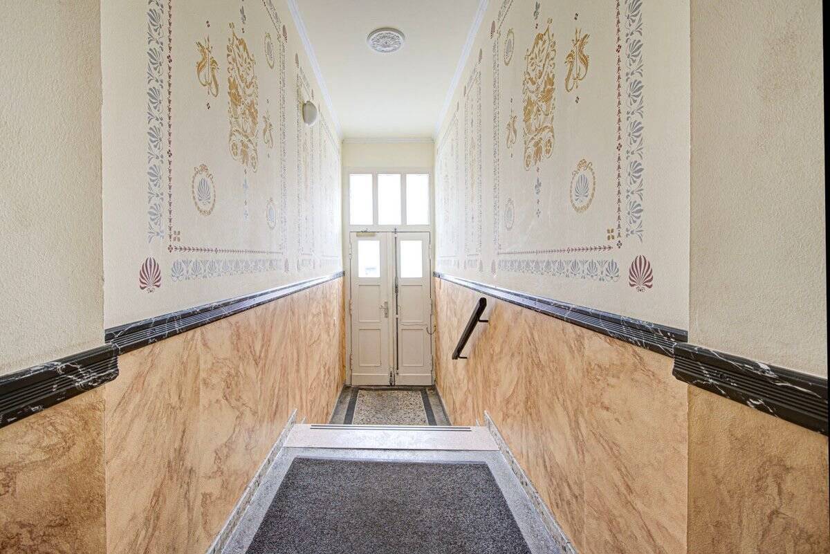 Property thumbnail 9