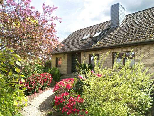 Einfamilienhaus zum Kauf 645.000 € 7 Zimmer 228 m² 1.907 m² Grundstück Hasloh 25474