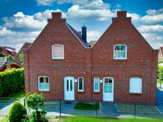 Doppelhaushälfte zum Kauf provisionsfrei 319.900 € 4 Zimmer 98,7 m² 682 m² Grundstück Uttum Krummhörn / Uttum 26736