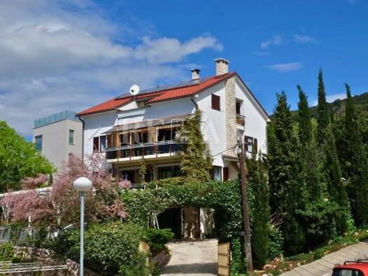 Einfamilienhaus zum Kauf 1.555.500 € 16 Zimmer 550 m² Dramalj, Crikvenica Crikvenica 51260