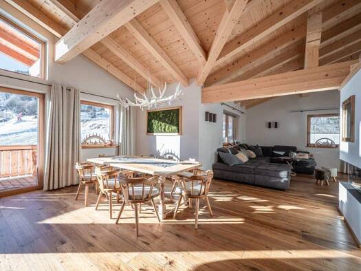 Haus zum Kauf 9 Zimmer 321 m² 857 m² Grundstück Bramberg am Wildkogel 5733