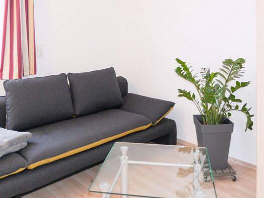 Wohnung zur Miete Wohnen auf Zeit 945 € 1 Zimmer 28 m² frei ab 31.12.2026 Im Mäder 0 Obertürkheim Stuttgart Obertürkheim 70329