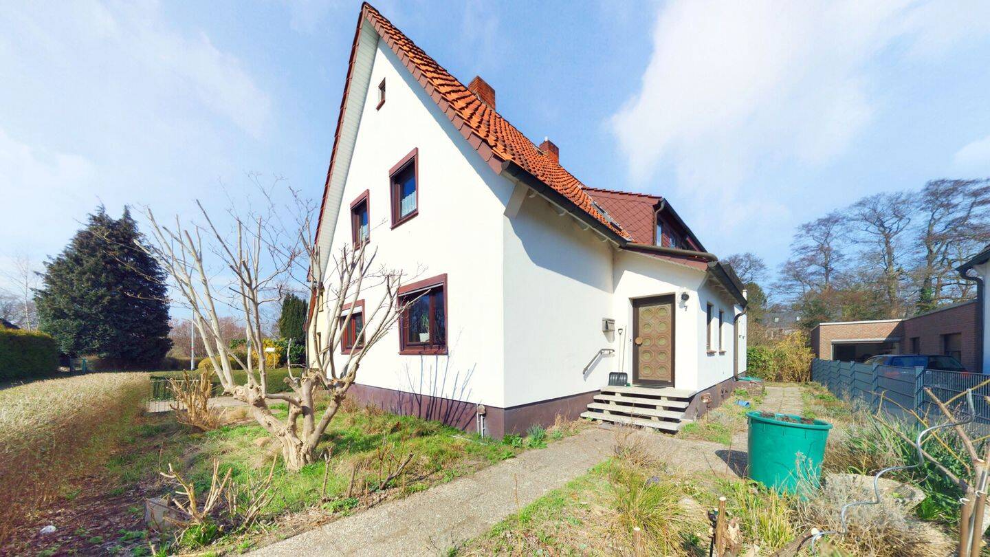 Immobilie in Lilienthal - Chance für Visionäre - renovierungsbedürftiges Einfamilienhaus auf großzügigem Baugrundstück in Lilienthal - Bild 1