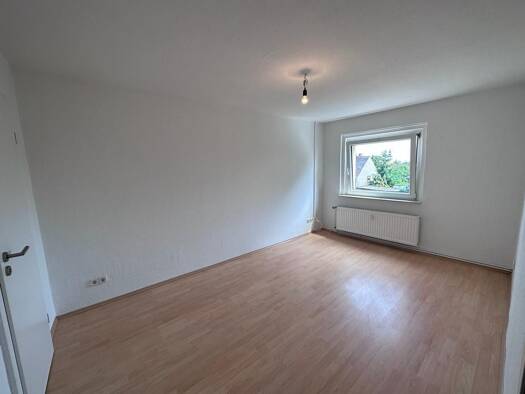 Wohnung zur Miete 198 € 2 Zimmer 38 m² 1. Geschoss frei ab 01.11.2026 Rudolf-Breitscheid-Straße 7 Regis-Breitingen Regis-Breitingen 04565