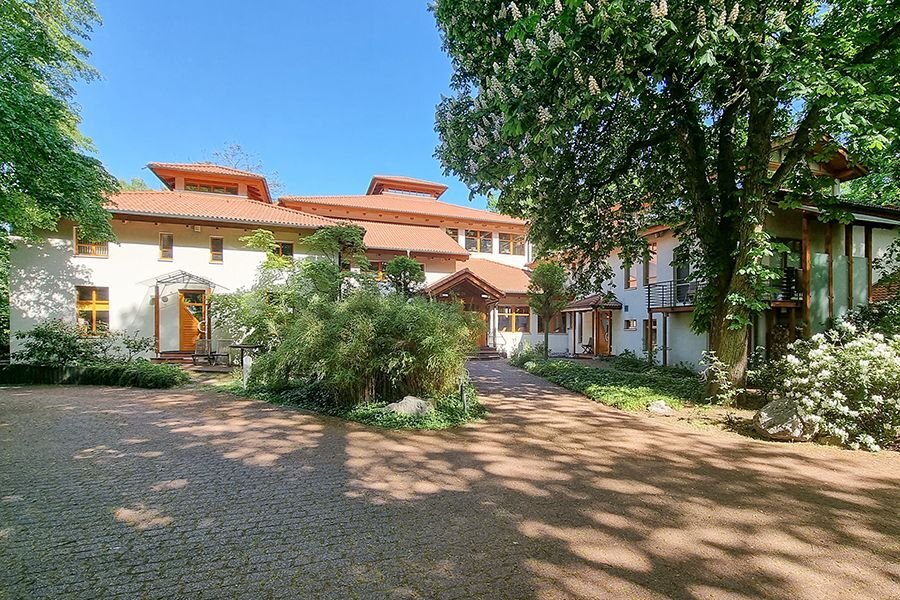 Wohn- und Geschäftshaus zum Kauf als Kapitalanlage geeignet 3.600.000 € 2.184 m²<br/>Fläche 8.779 m²<br/>Grundstück Gifhorn Gifhorn 38518