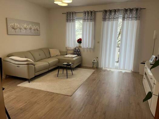 Studio zur Miete 720 € 3 Zimmer 80 m² frei ab 01.05.2026 Wackersdorf 92442