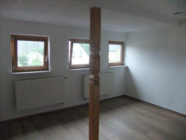 Wohnung zur Miete 305 € 3 Zimmer 50,7 m² frei ab sofort Rodewisch Rodewisch 08228