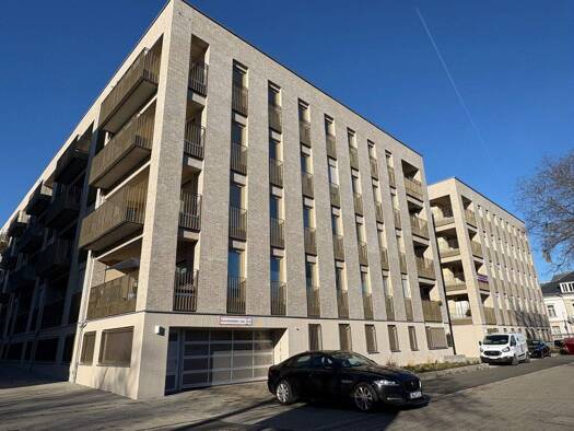 Wohnung zur Miete 1.300 € 3 Zimmer 83,7 m² 1. Geschoss frei ab 01.04.2026 Leipziger Vorstadt Dresden 01097