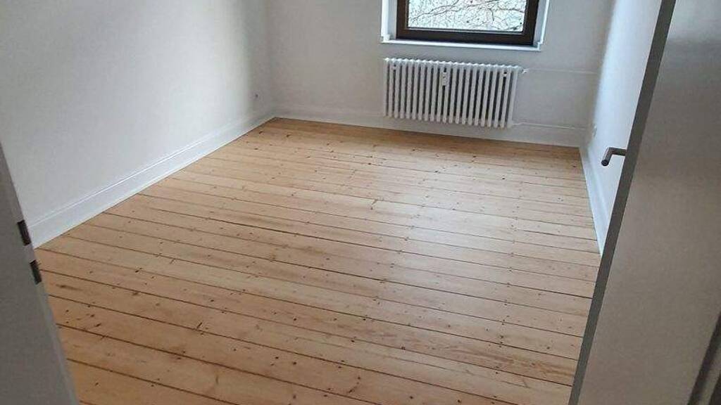Wohnung zur Miete 750 € 4 Zimmer 94 m² 2. Geschoss Friedenstr. 48 Dellviertel Duisburg 47053