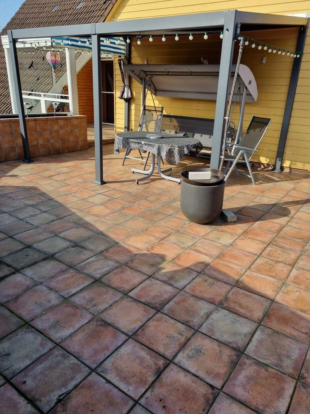 Immobilie in Kehl - Einfamilienhaus mit Dachterrasse in ruhiger Wohngegend - Bild 2