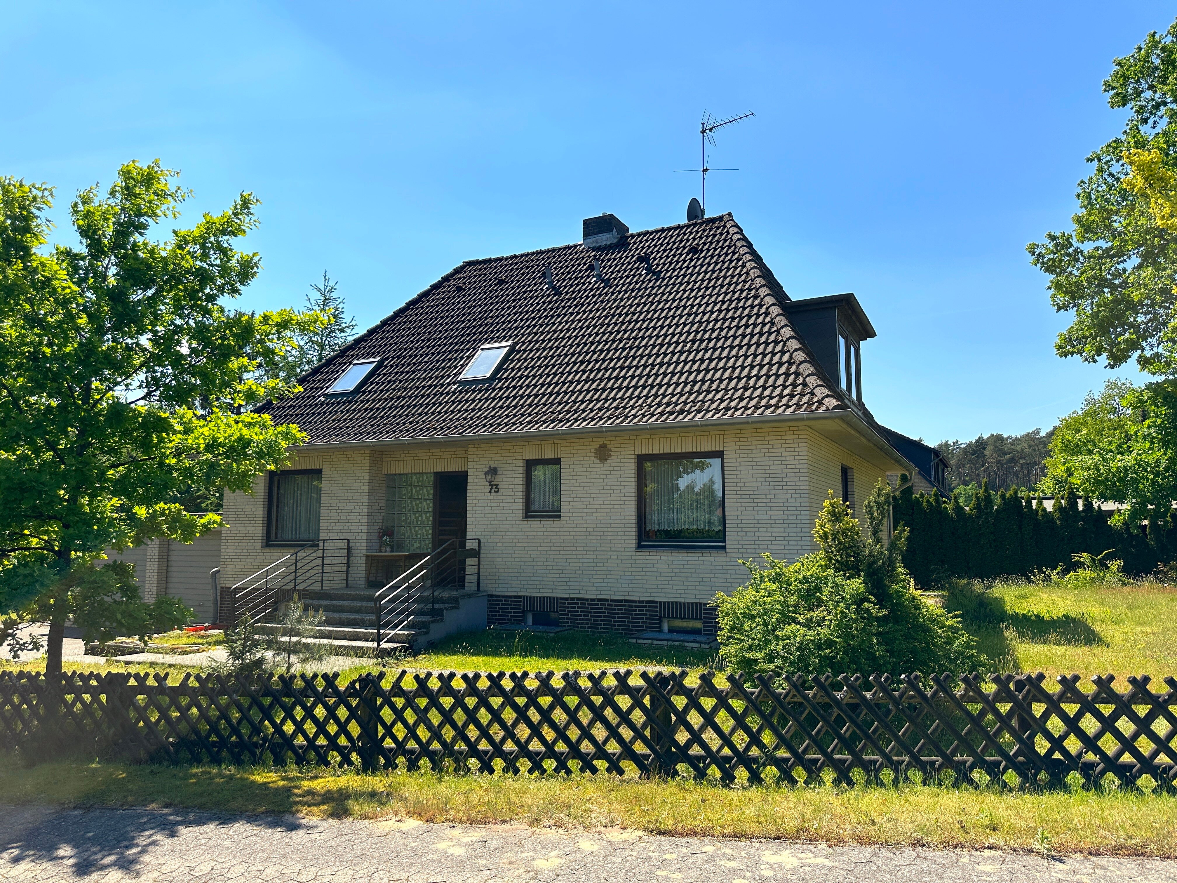 Einfamilienhaus zum Kauf provisionsfrei 298.000 € 5 Zimmer 143 m²<br/>Wohnfläche 900 m²<br/>Grundstück ab sofort<br/>Verfügbarkeit Zum Wintersberg 73 Hützel Bispingen 29646