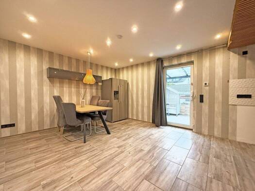 Reihenmittelhaus zum Kauf 329.000 € 7,5 Zimmer 126 m² 440 m² Grundstück Rauxel Castrop-Rauxel 44575