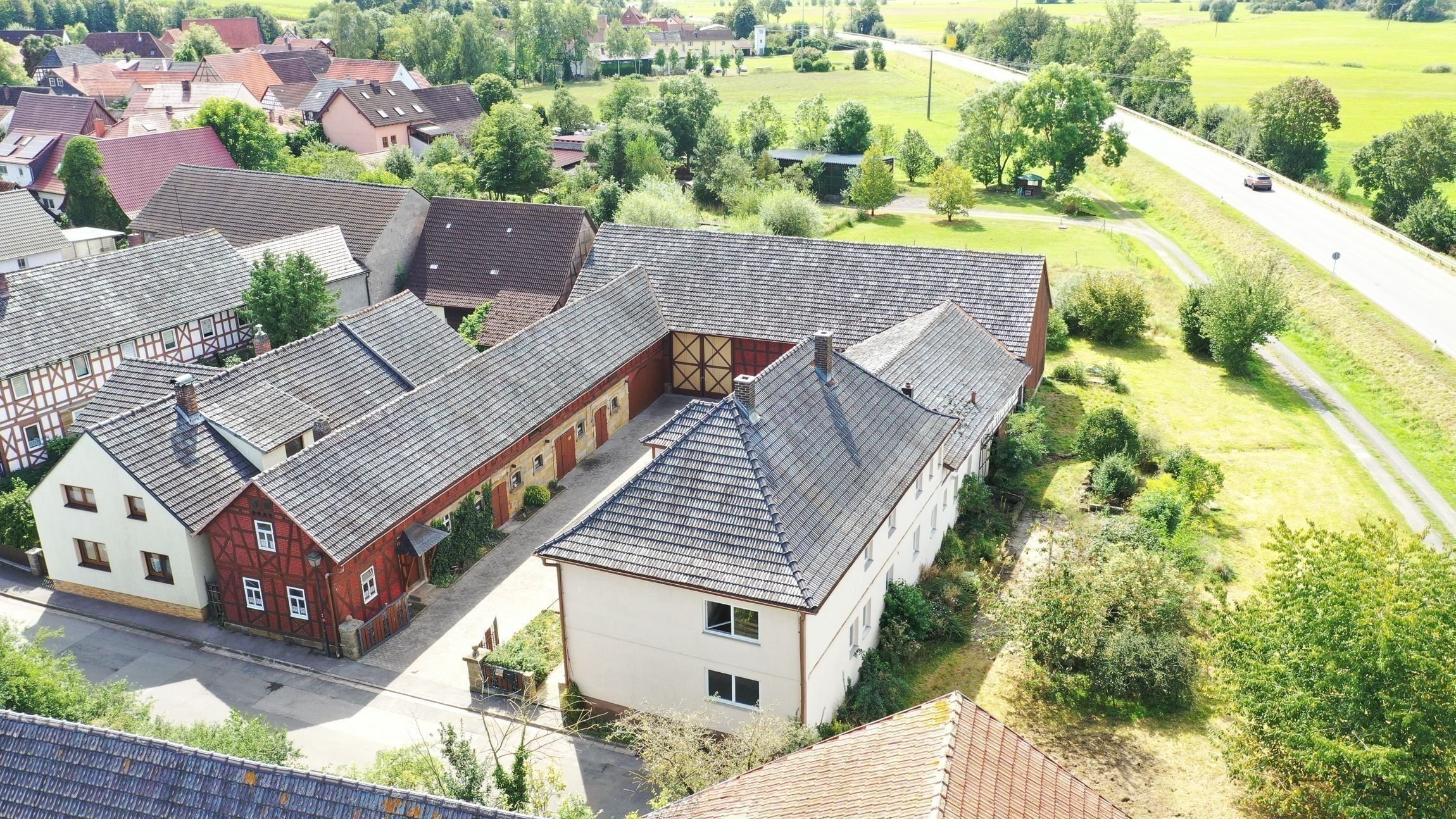 Haus zum Kauf provisionsfrei 590.000 € 379 m²<br/>Wohnfläche 3.000 m²<br/>Grundstück ab sofort<br/>Verfügbarkeit Gleußen Itzgrund 96274