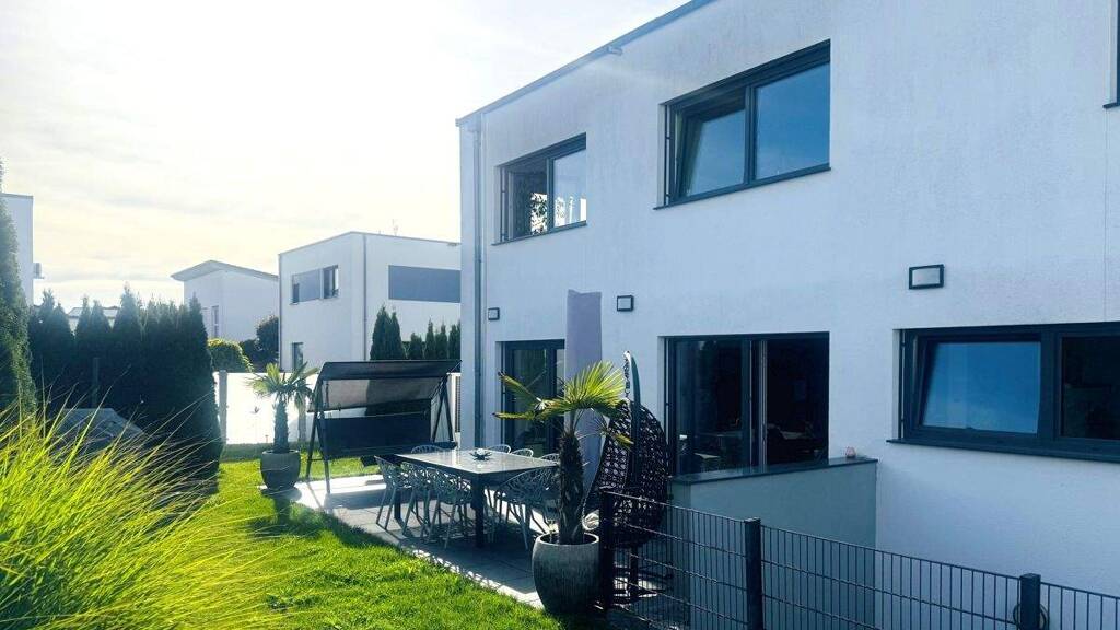 Einfamilienhaus zum Kauf 1.199.000 € 8 Zimmer 255 m² 525 m² Grundstück Laupheim 88471