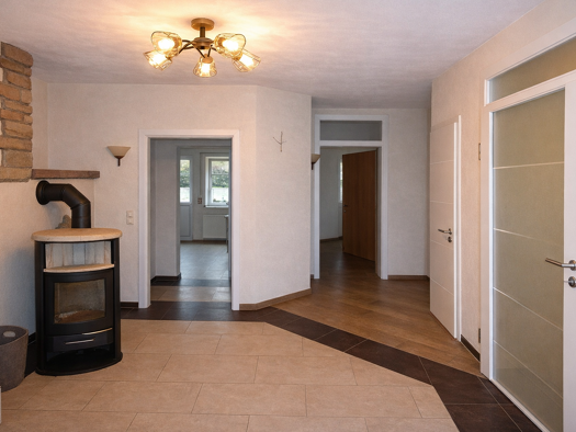 Einfamilienhaus zum Kauf 578.000 € 8 Zimmer 270 m² 913 m² Grundstück Roßdorf Amöneburg 35287