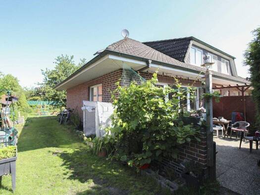 Mehrfamilienhaus zum Kauf als Kapitalanlage geeignet 399.000 € 9 Zimmer 280 m² 690,2 m² Grundstück Gudow 23899