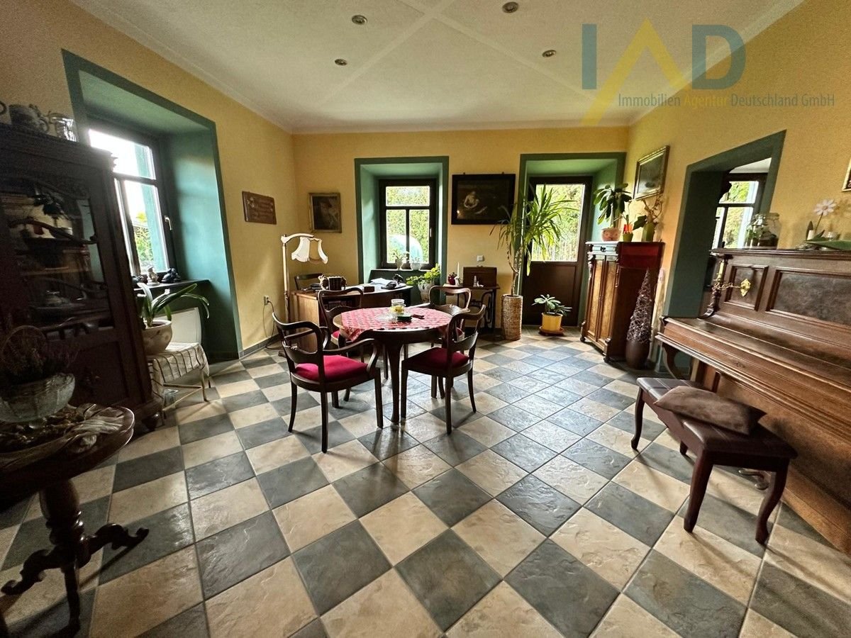 Mehrfamilienhaus zum Kauf 690.000 € 8 Zimmer 336 m²<br/>Wohnfläche 5.600 m²<br/>Grundstück Denstedt Ilmtal-Weinstraße 99510