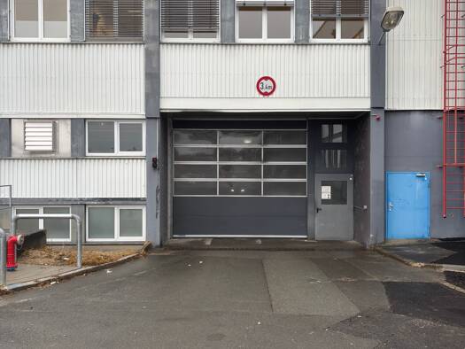 Halle/Industriefläche zur Miete provisionsfrei 6 € 694,1 m² Lagerfläche teilbar von 110 m² bis 694,1 m² Beuthener Str. 41-43 Langwasser Nürnberg 90471