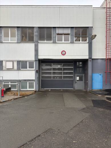 Halle/Industriefläche zur Miete provisionsfrei 6 € 694,1 m² Lagerfläche teilbar von 110 m² bis 694,1 m² Beuthener Str. 41-43 Langwasser Nürnberg 90471
