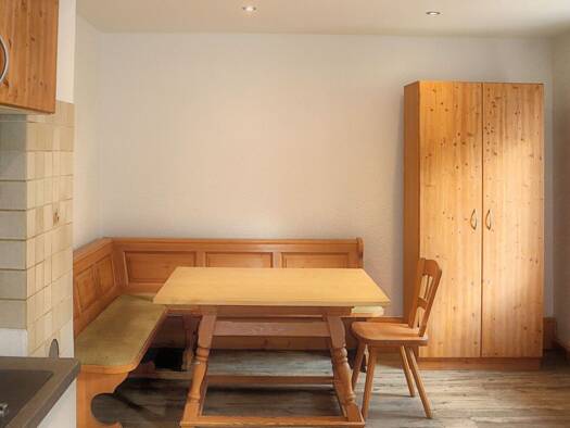 Stadthaus zur Miete 2.000 € 9 Zimmer 140 m² 130 m² Grundstück Velden Velden 84149