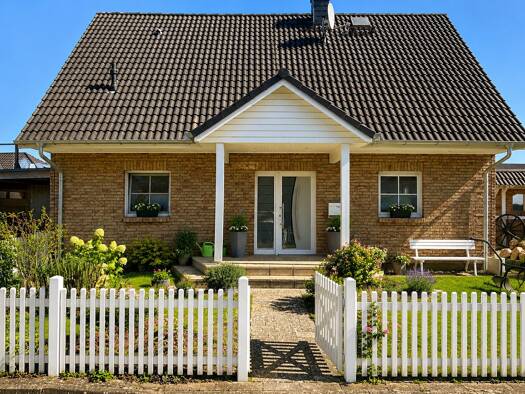 Einfamilienhaus zum Kauf 379.000 € 5 Zimmer 134 m² 851 m² Grundstück Grevesmühlen 23936